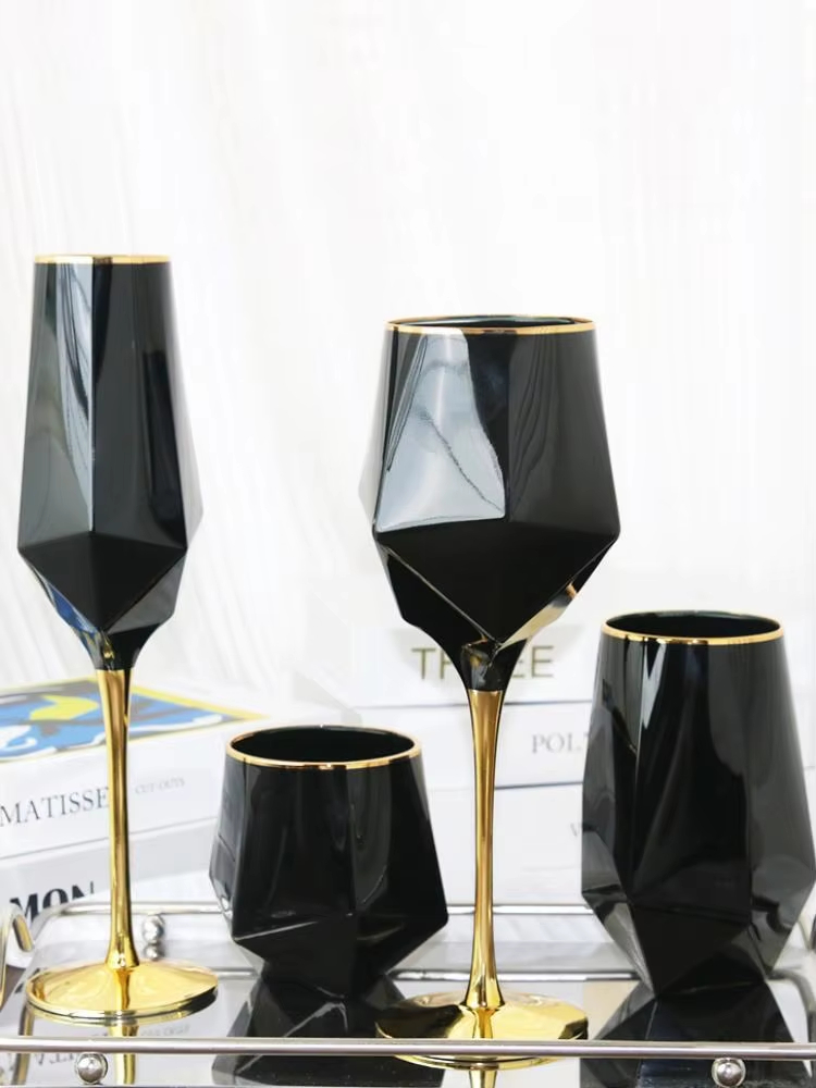 Pure Black Crystal Golden Edge - đánh giá và giá Wine Beer Whiskey